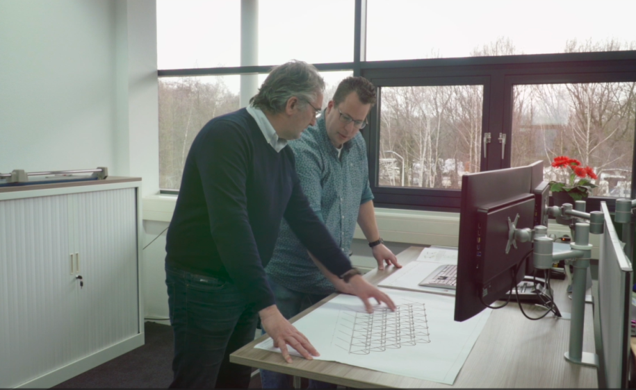 Collega's tekentafel.png Collega's tekentafel.png